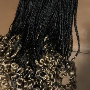 Black and gold wig